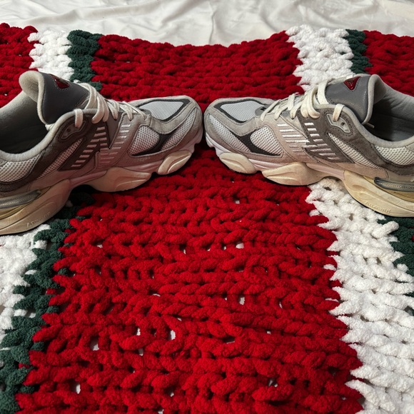 New Balance 9060 - Picture 7 of 8